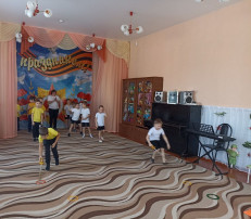 Казачата вперед Казачата вперед.