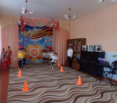 Казачата вперед Казачата вперед.